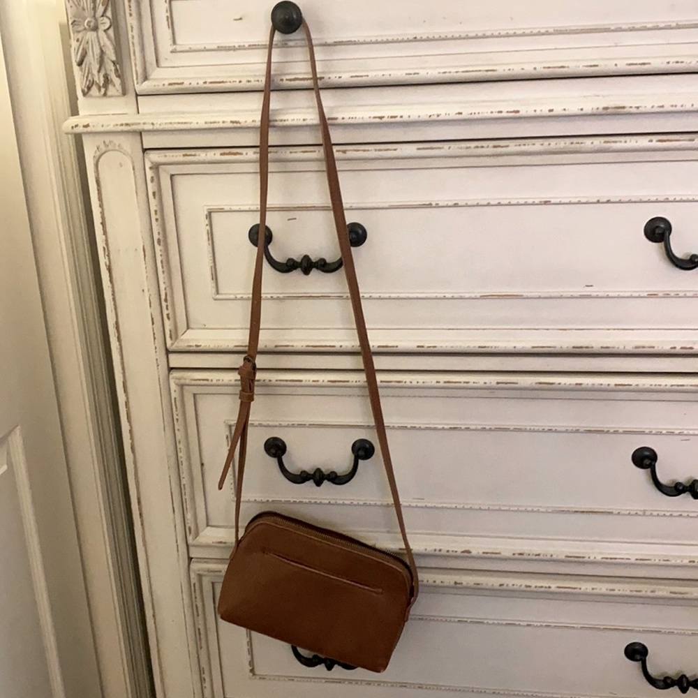 Universal Thread Crossbody Bag - Cognac